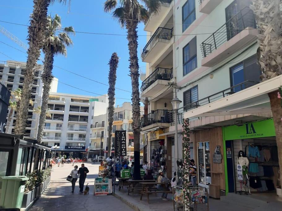 Lovely Two Bedroom Apartment St. Paul's Bay Exteriör bild